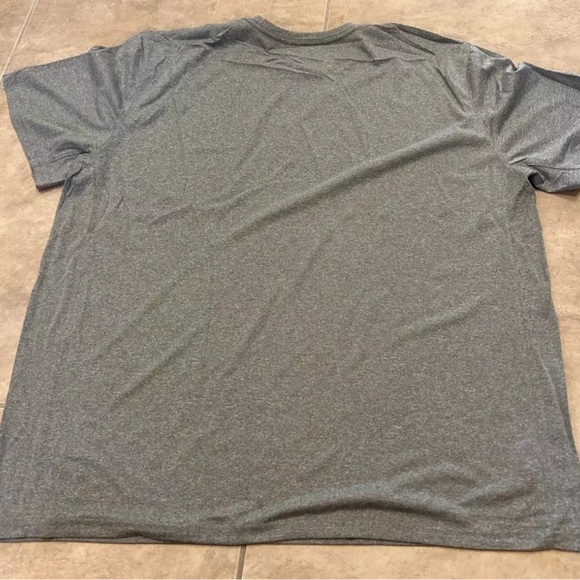 Nike Dri-Fit Short Sleeve Plain T-Shirt Men’s Adult Gray Grey NEW w/ Tag - Picture 2 of 3